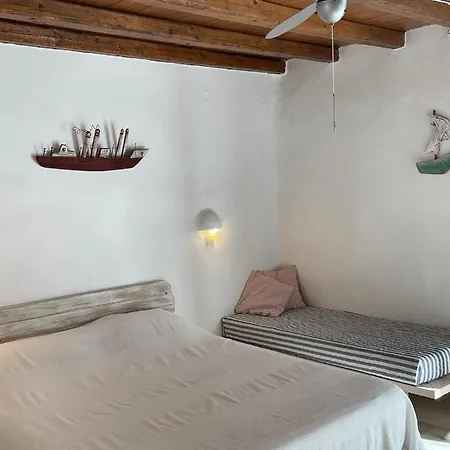 Zeus - Parikia - Paros - Grece *